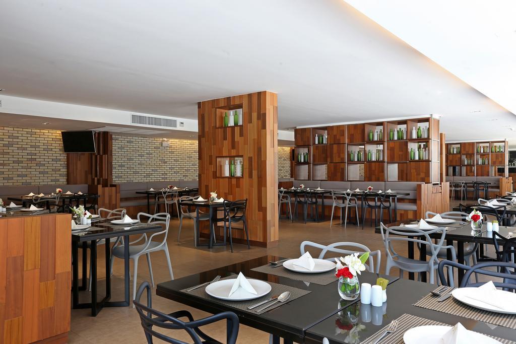 S Ratchada Leisure Hotel - Sha Plus Bangkok Esterno foto The restaurant