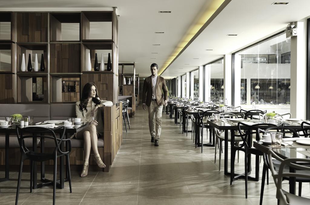 S Ratchada Leisure Hotel - Sha Plus Bangkok Esterno foto The restaurant
