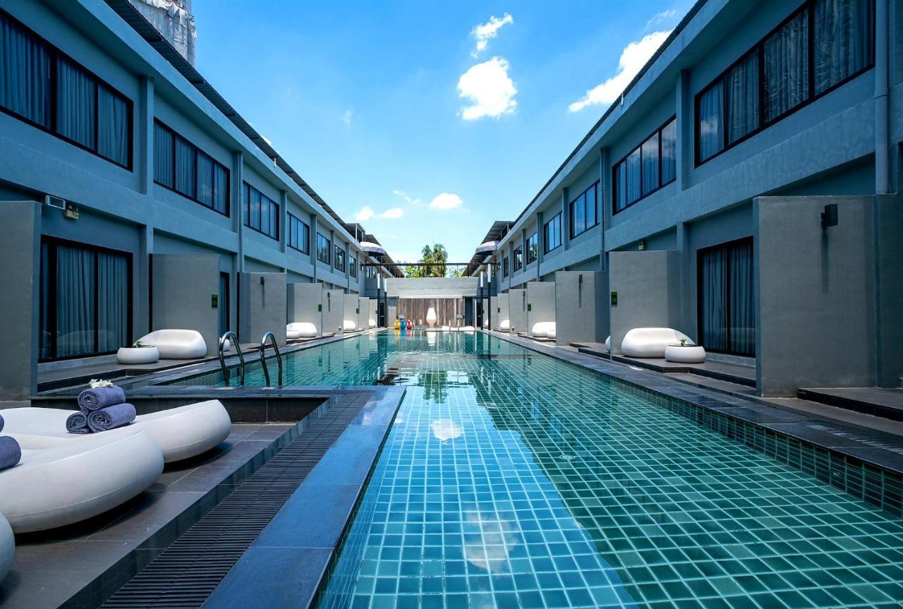 S Ratchada Leisure Hotel - Sha Plus Bangkok Esterno foto The swimming pool at the hotel