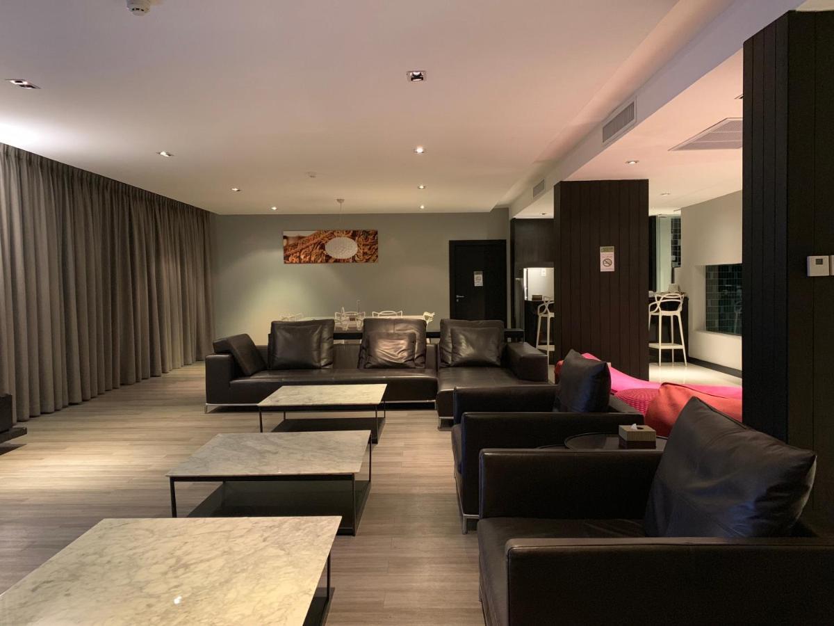 S Ratchada Leisure Hotel - Sha Plus Bangkok Esterno foto The lounge at the airport