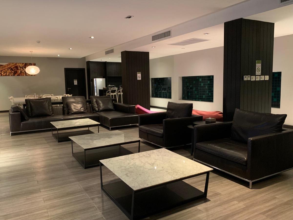 S Ratchada Leisure Hotel - Sha Plus Bangkok Esterno foto The lounge at KLIA